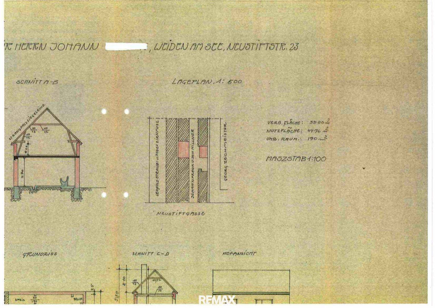 Historischer Lageplan und Schnittzeichnungen des Gebäudes mit Maßangaben.