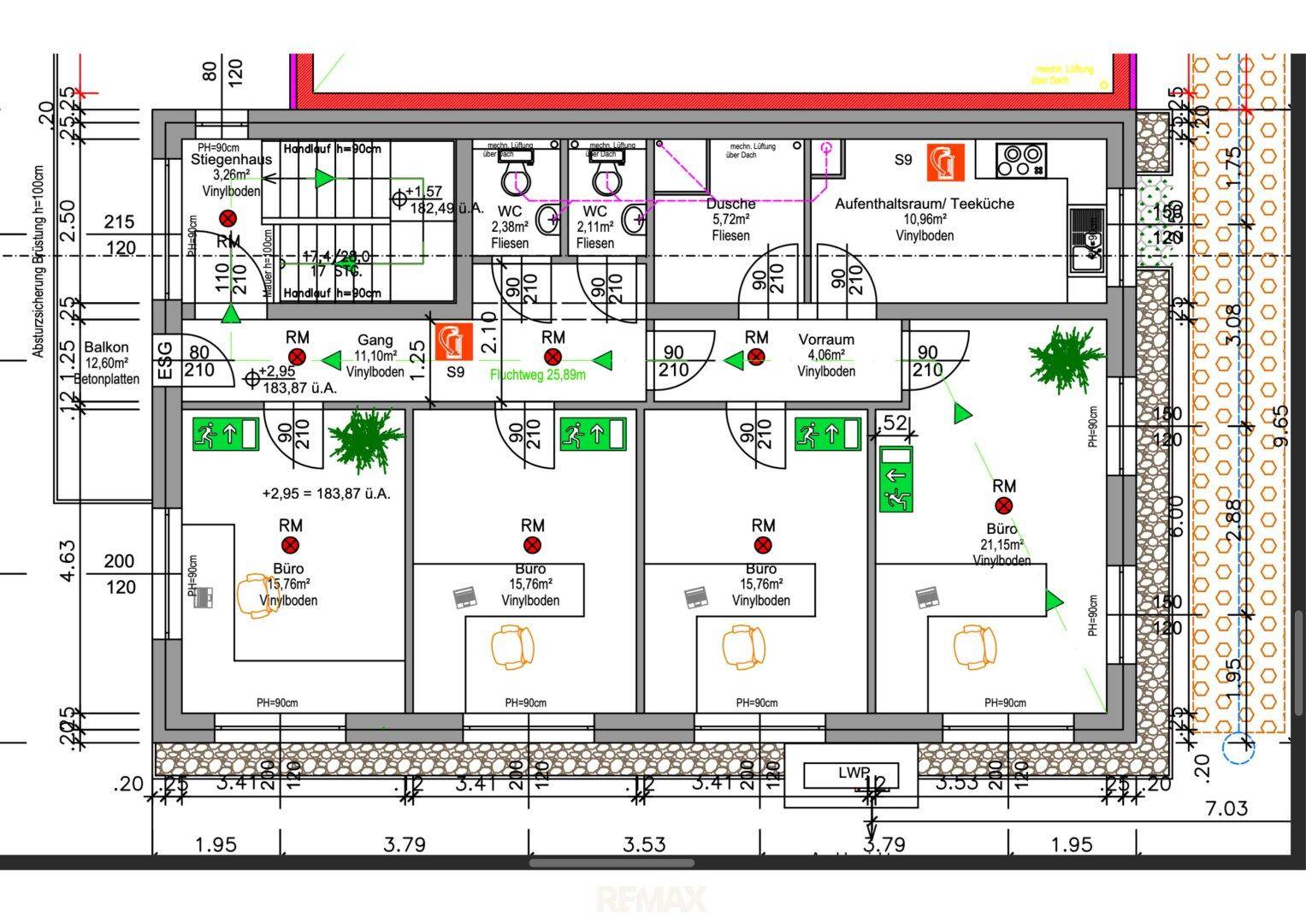 Grundrissplan eines Bürogeschosses mit mehreren Räumen, Toiletten und einer Teeküche.