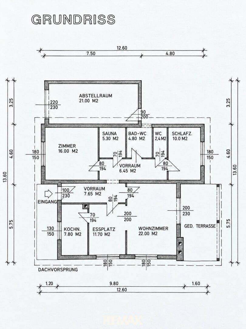 Grundriss des Erdgeschosses mit Wohnzimmer, Küche, Schlafzimmer und Sauna.