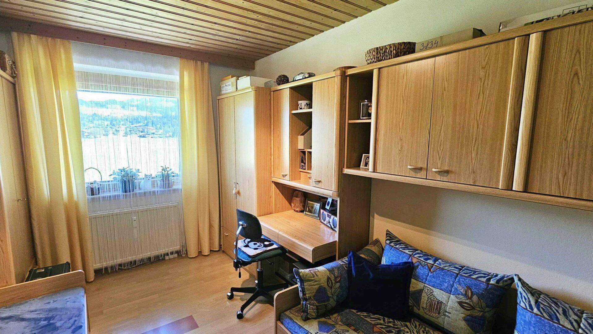 Zimmer 2 Nordosten, 3-Zimmerwohnung mit Garage, Ebbs