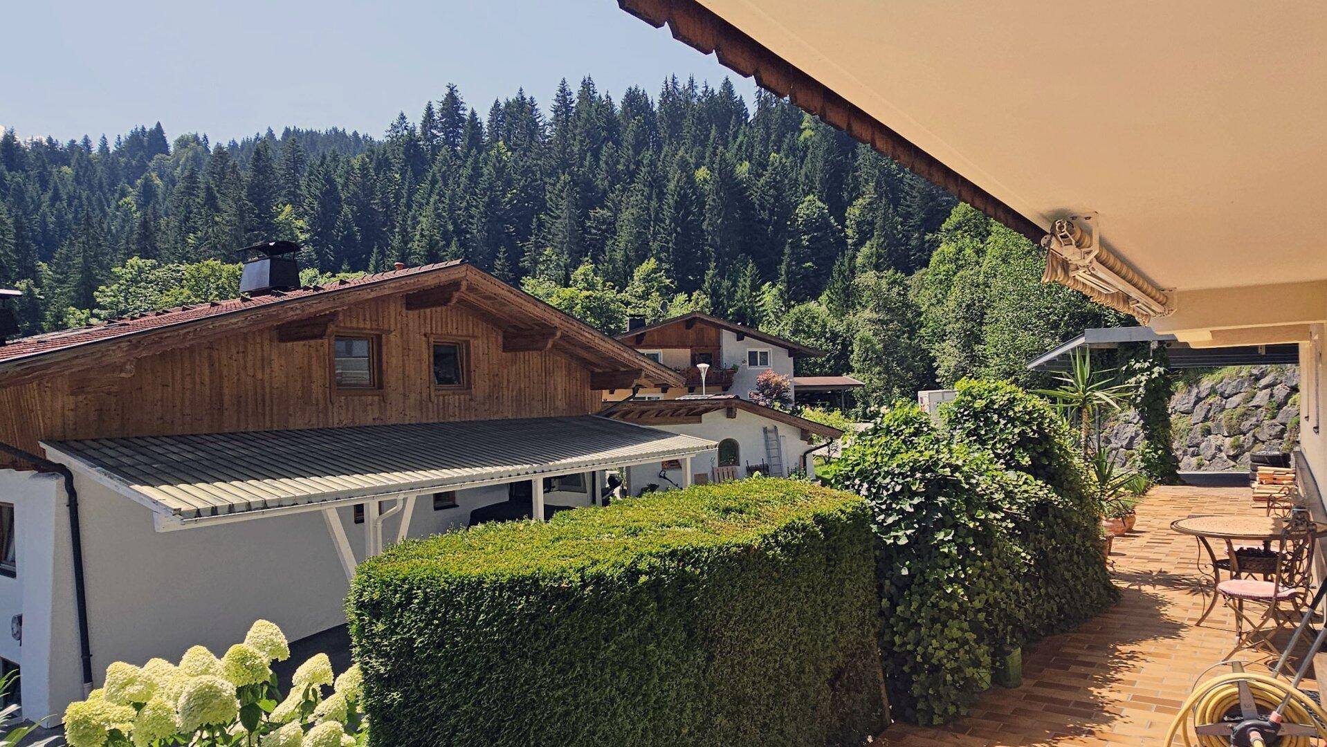 Terrasse und Ausblick Einliegerwohnung, Haus in Hopfgarten