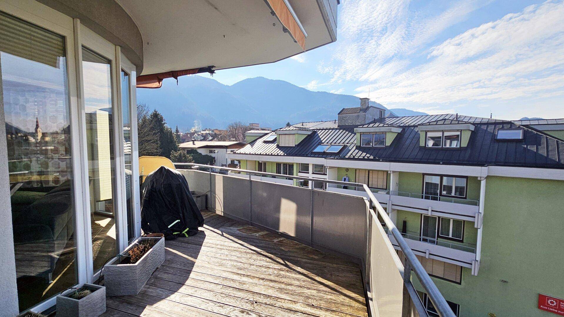 Großer Balkon, 4-Zimmer Dachgeschoßwohnung Kufstein