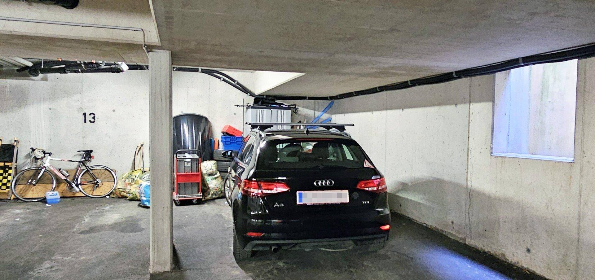 Großer Stellplatz Tiefgarage, 4-Zimmer Dachgeschoßwohnung Kufstein