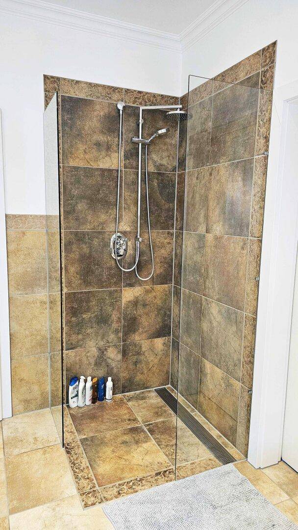 große Dusche