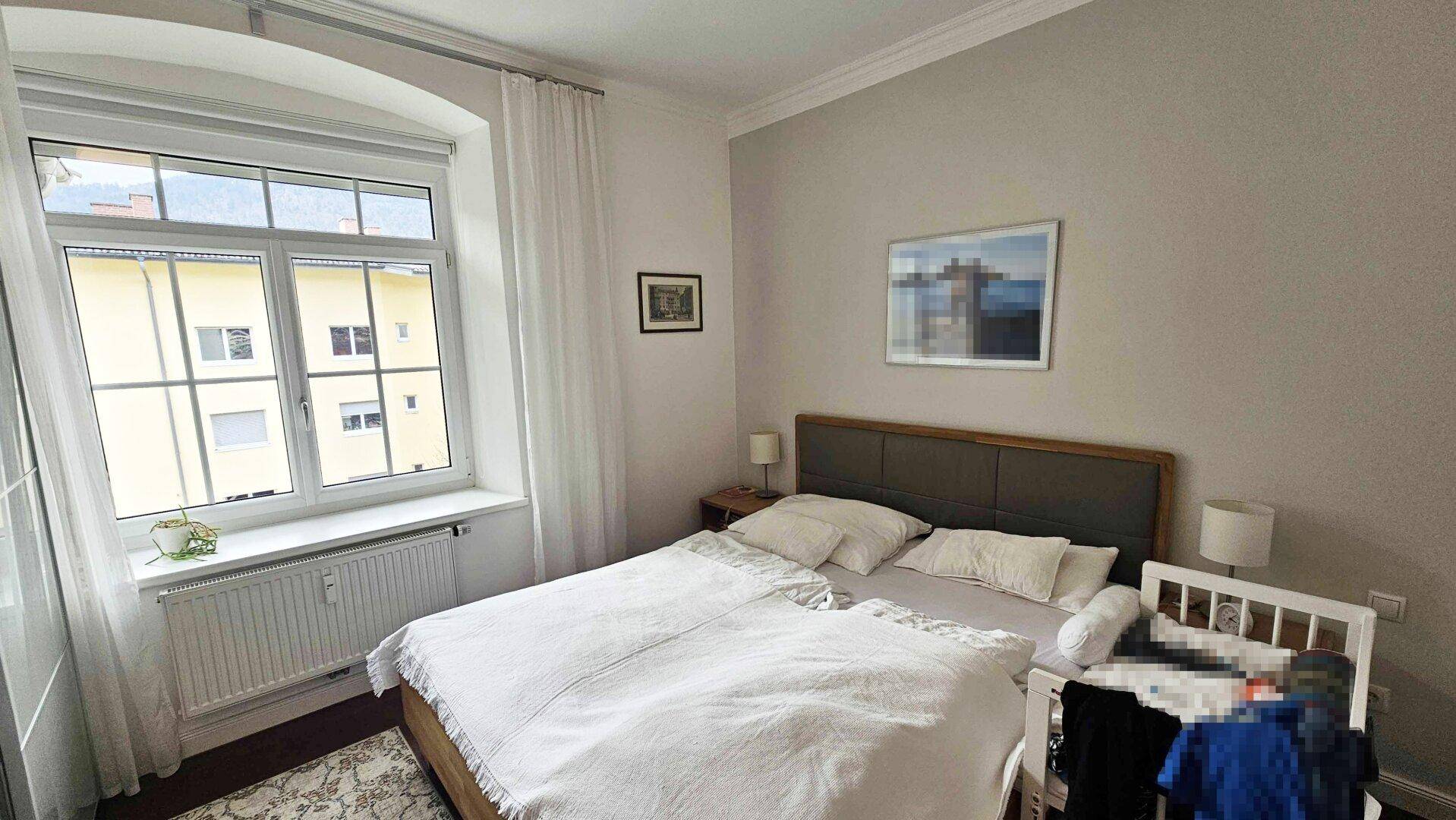 Zimmer 1 mit Schrankraum