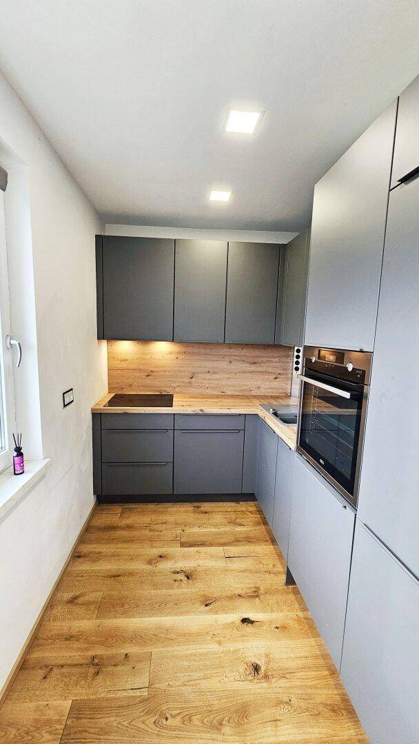 Markengeräte von Siemens und AEG, 2-Zimmer Mietwohnung