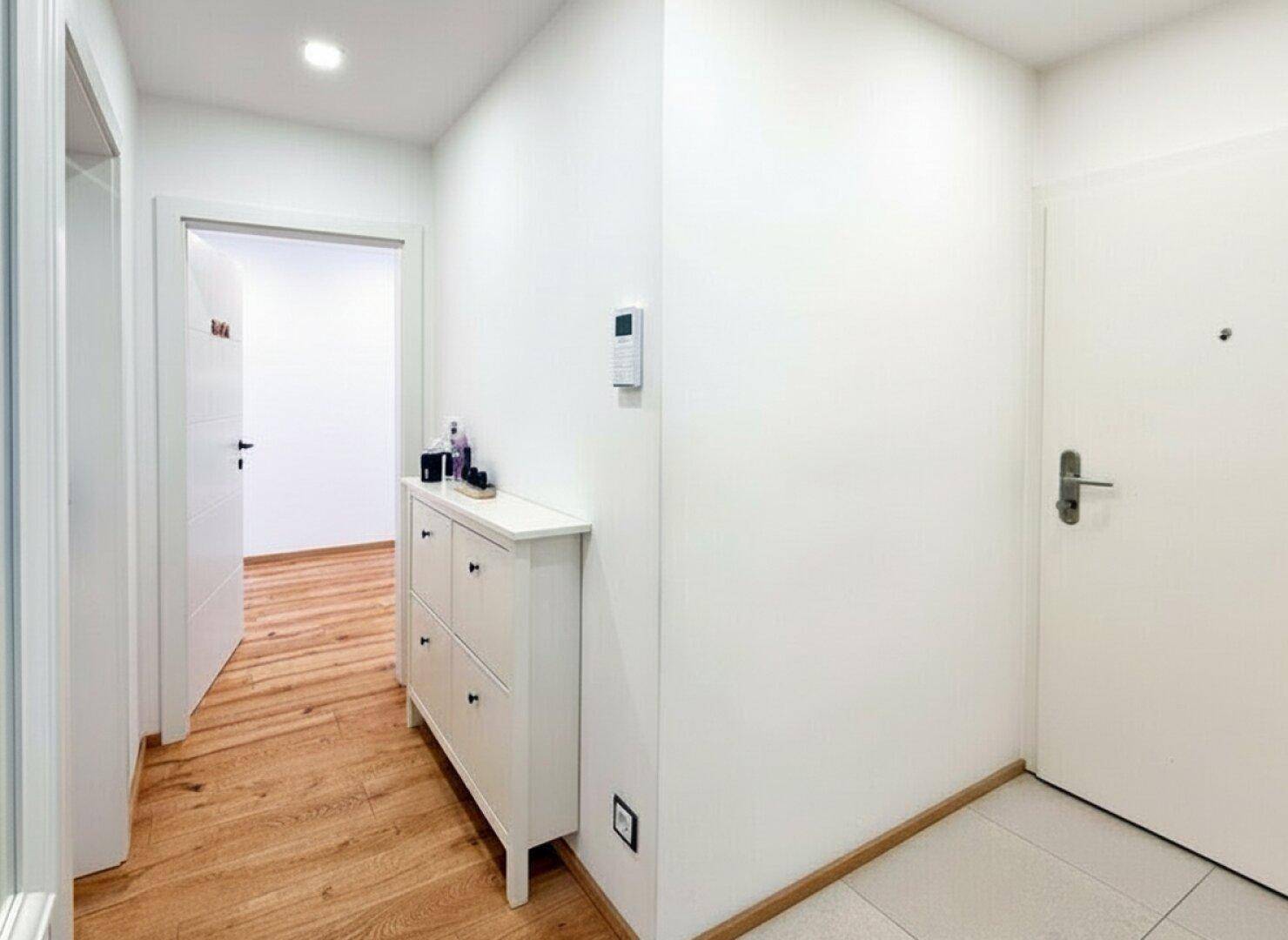 Eingang/Diele, 2-Zimmer Mietwohnung