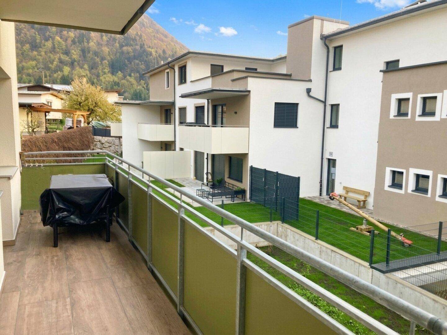 Balkon und Ausblick, Mietwohnung Kufstein mit Stellplatz