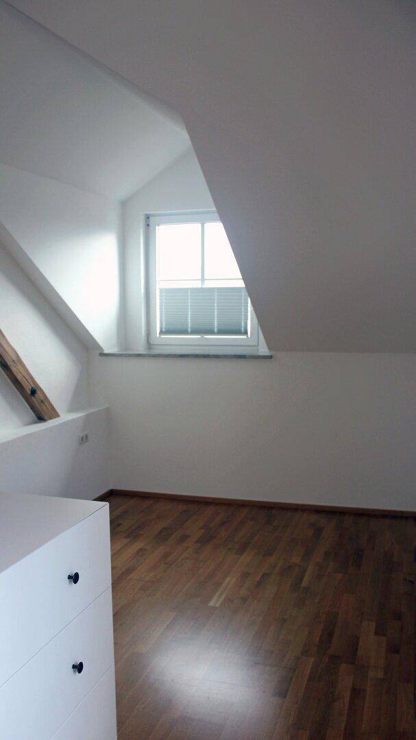 Zimmer, Teilmöblierte 2-Zimmer-Maisonettenwohnung, Kundl
