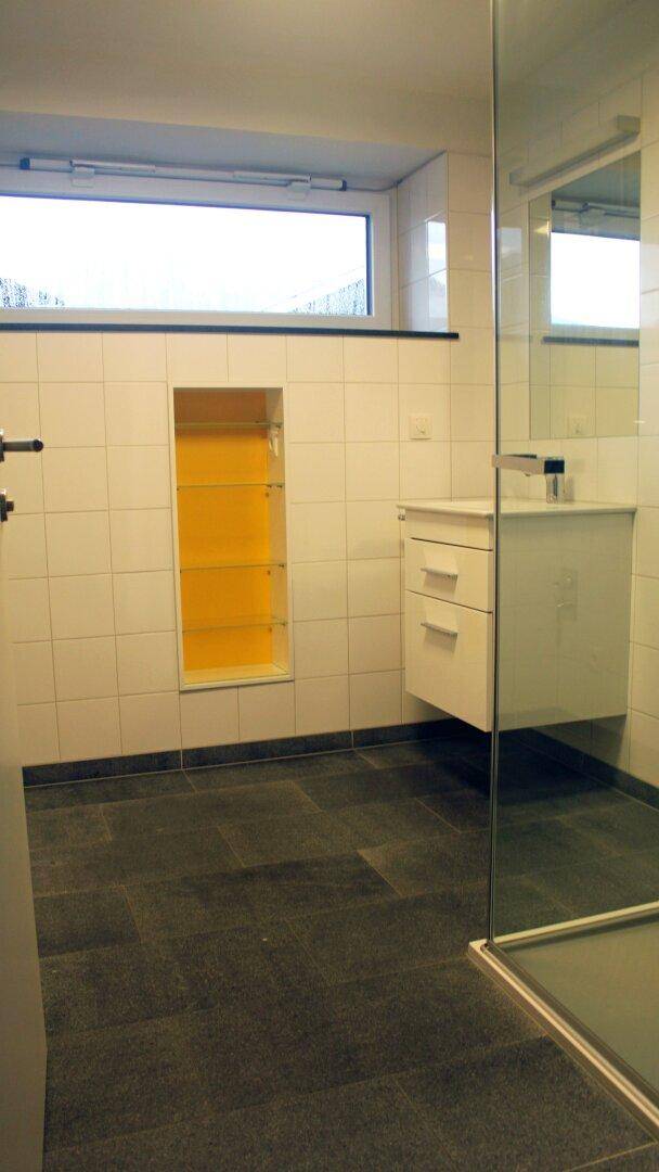 Bad mit Dusche, 3-Zimmer-Maisonettenwohnung, Wörgl
