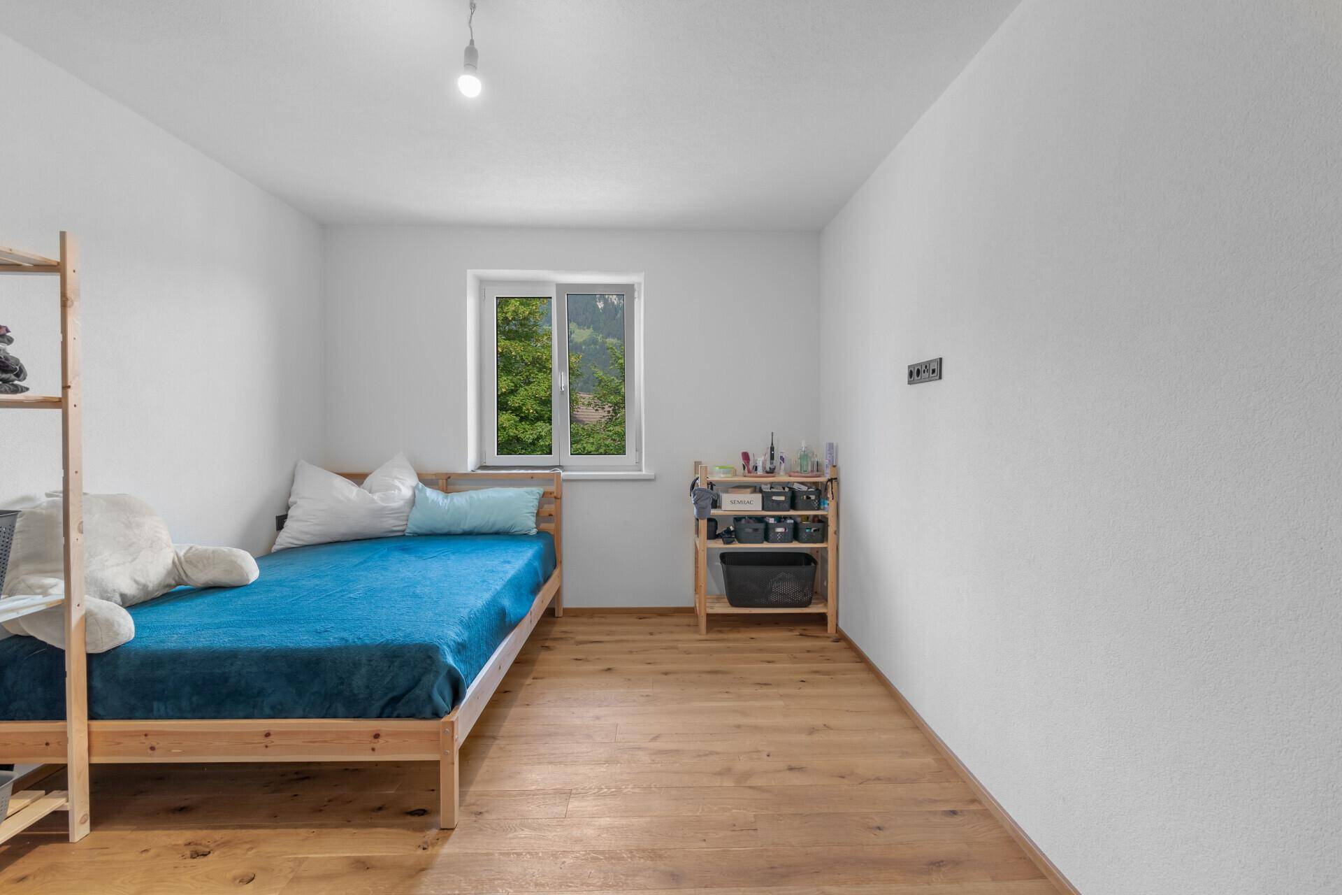 Schlafzimmer 1
