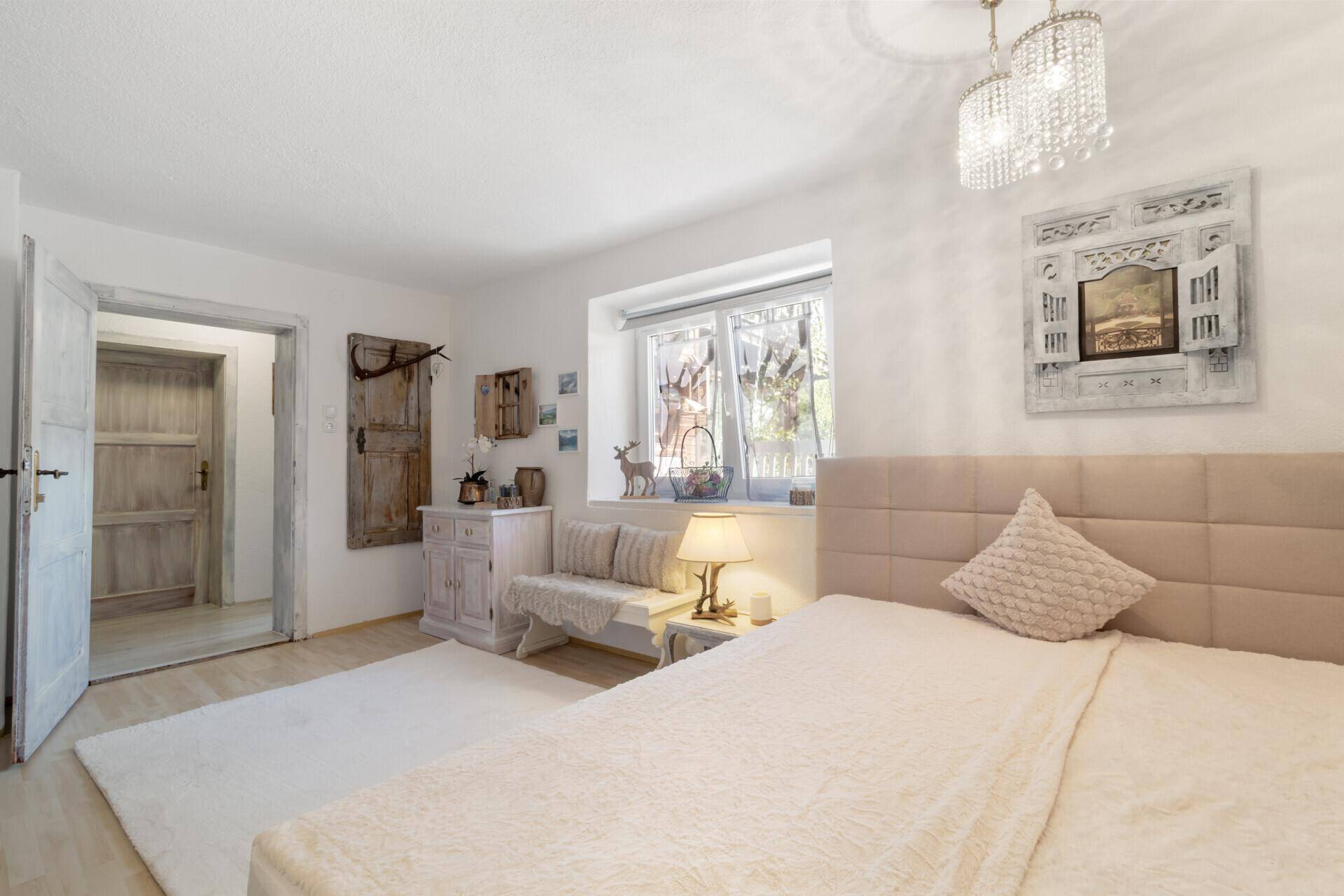 Schlafzimmer 2