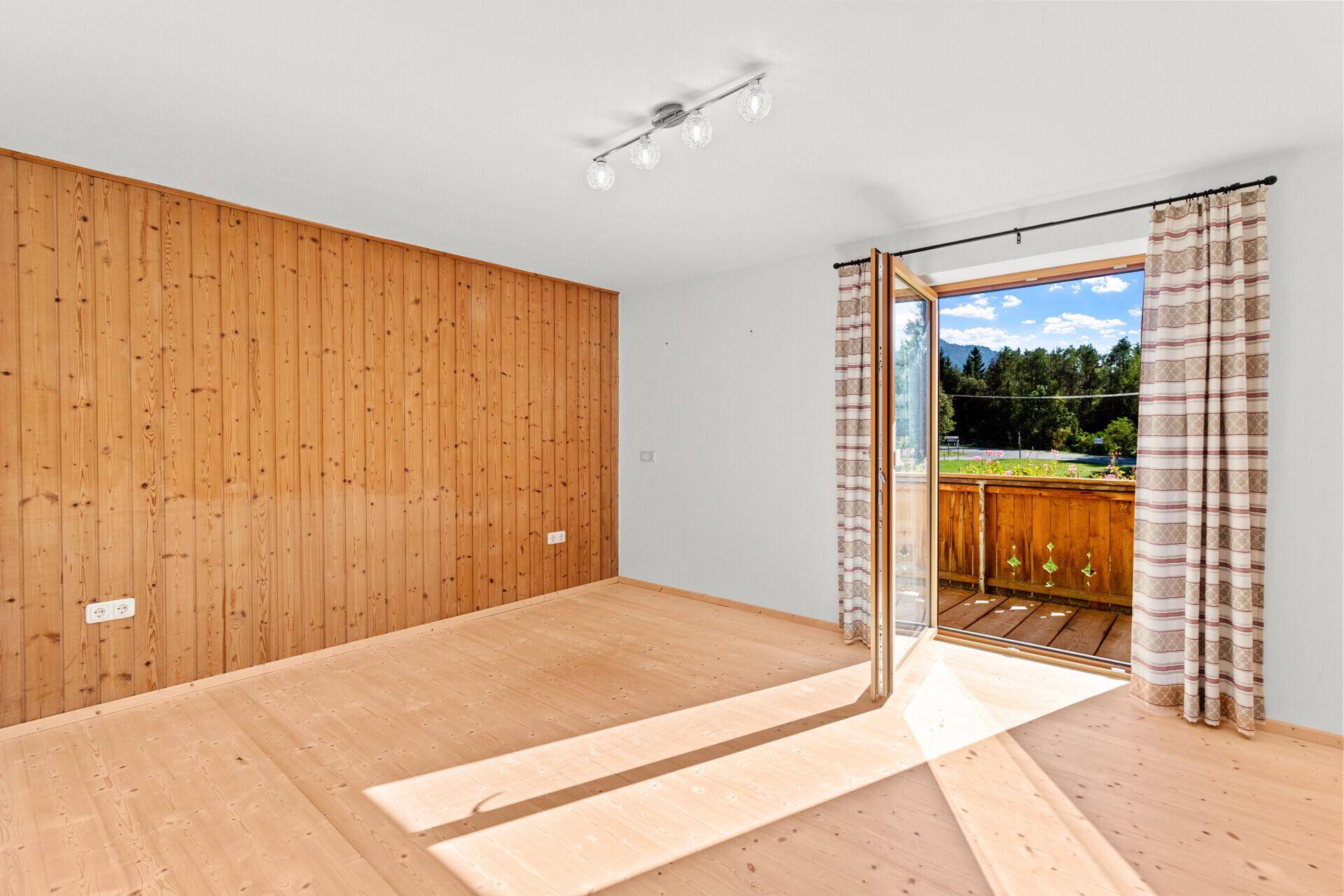 Schlafzimmer 2 OG
