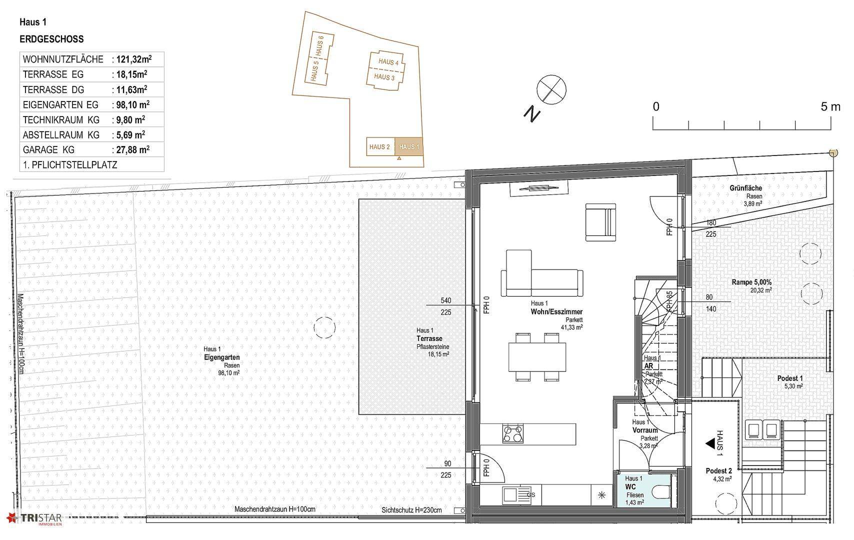 Grundriss des Erdgeschosses von Haus 1 mit offenem Wohn-Essbereich, Küche, WC und Zugang zu Terrasse und Garten.