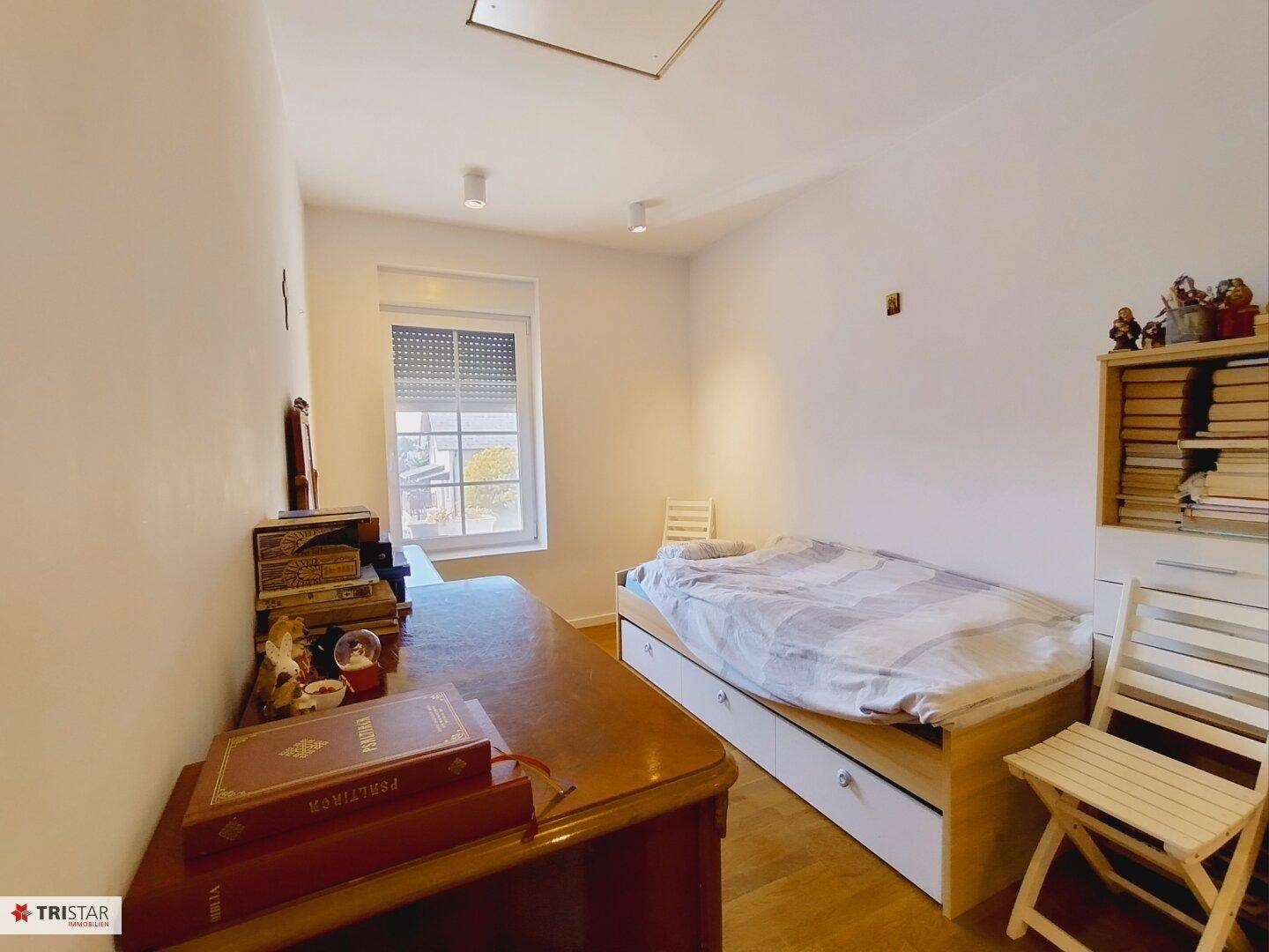 09 - Schlafzimmer