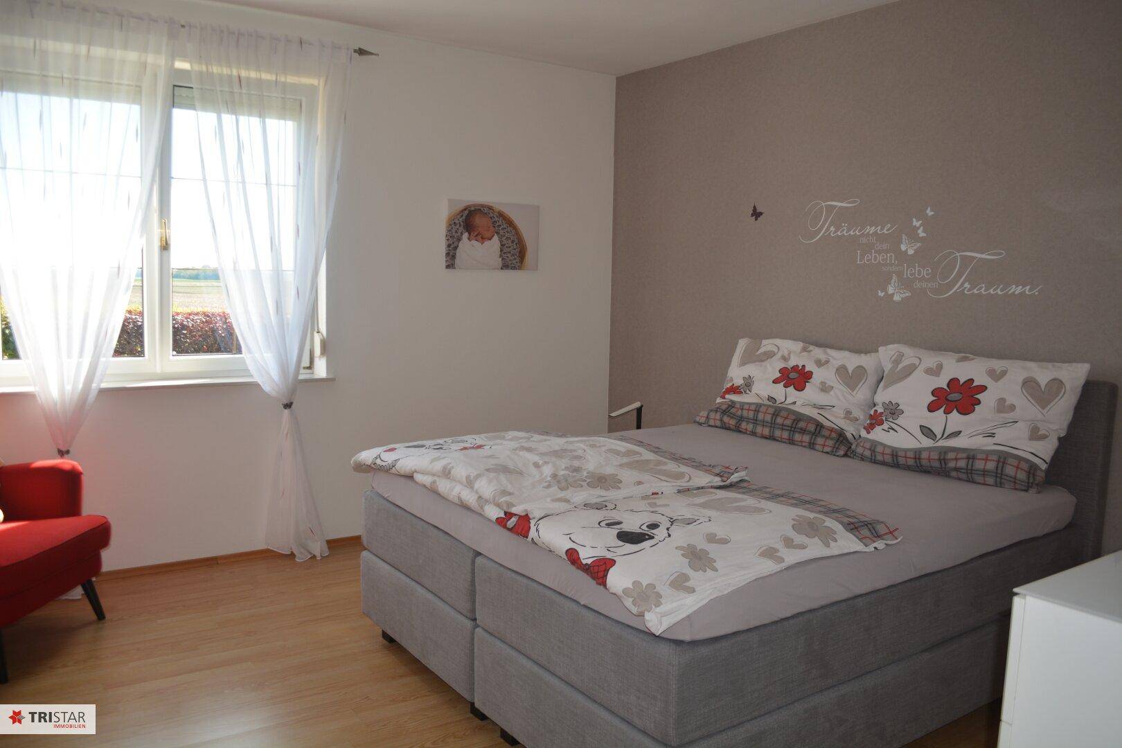 10 - Schlafzimmer