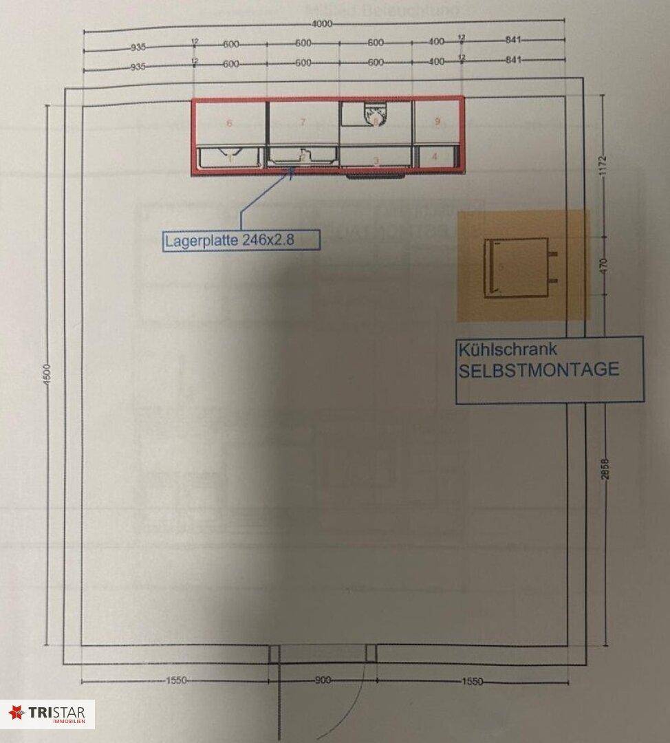 Grundriss einer Küche mit vorgesehenem Platz für einen Kühlschrank.