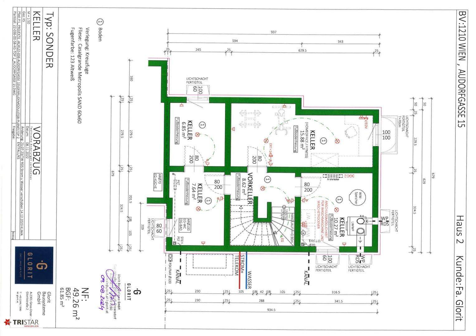 Detaillierter Grundriss des Kellers mit mehreren Räumen und technischen Installationen.