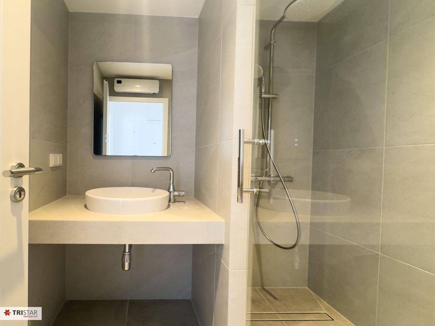 Erstbezug nach Kernsanierung · 2-Zimmer im 5. Liftstock · U4/U6 · Schönbrunn · € 254.000! - Ansicht 5