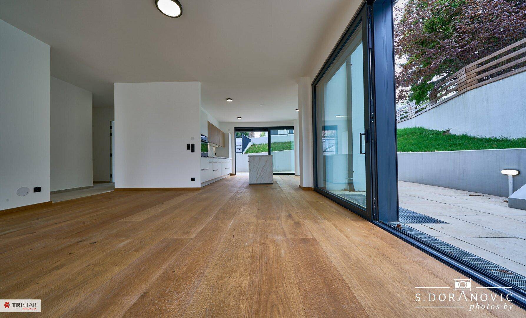 NEU! ++ Gießhübl/Maria Enzersdorf ++ Exklusives Haus mit Pool, Garten, Dachterrasse &amp; 2 Carport-Stellplätzen ++ Vollunterkellert ++ inkl. Küche ++ - Mehr