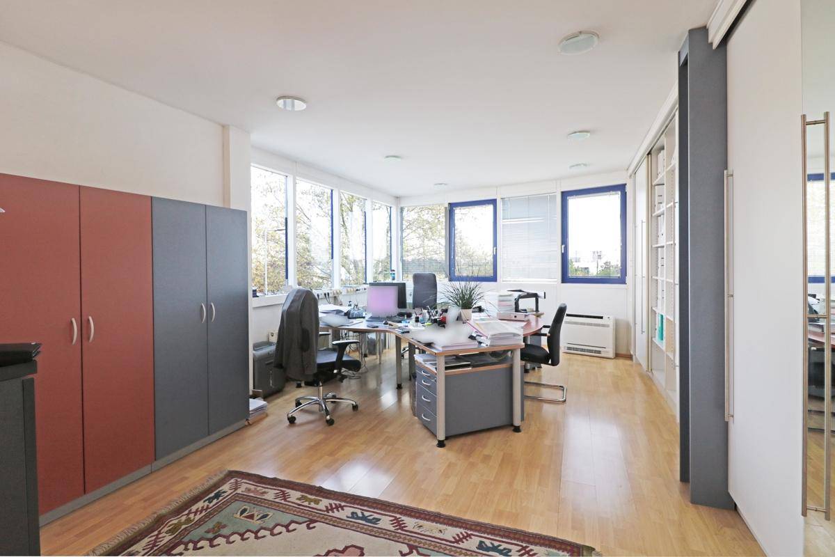 Büro (Beispiel 2)