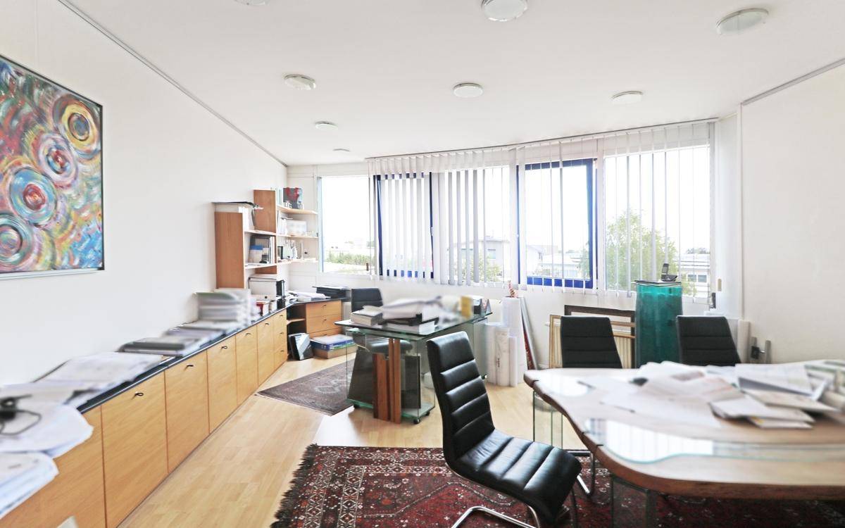 Büro (Beispiel 1)