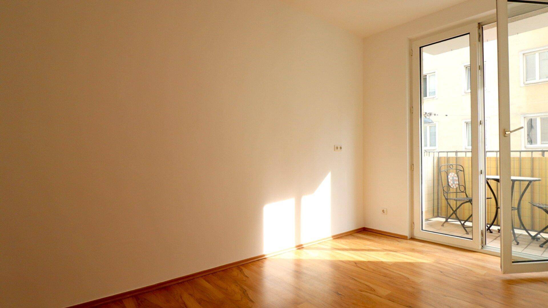 Kabinet mit Südbalkon