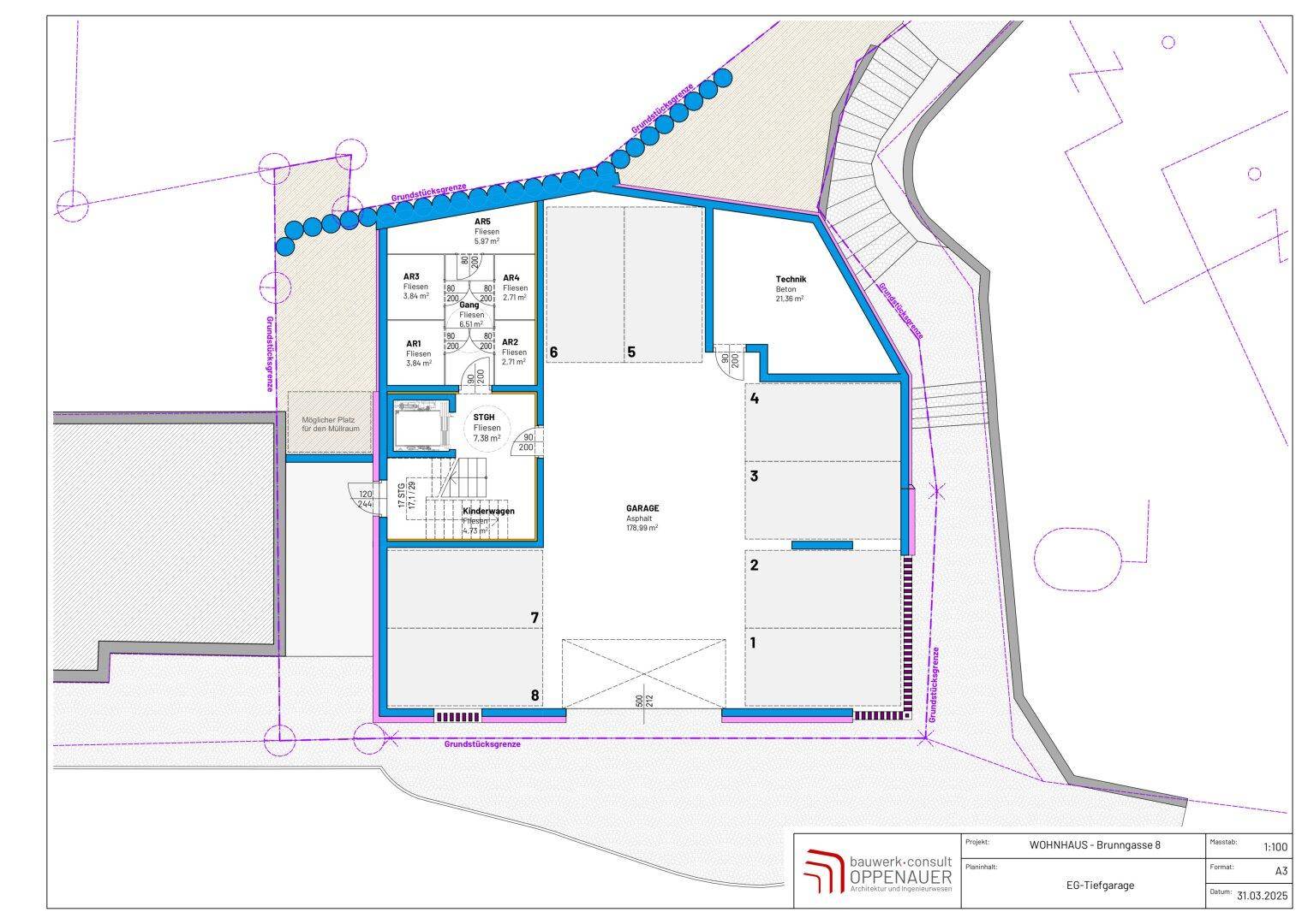 Grundriss der Tiefgarage im Erdgeschoss mit mehreren Stellplätzen und Abstellräumen.