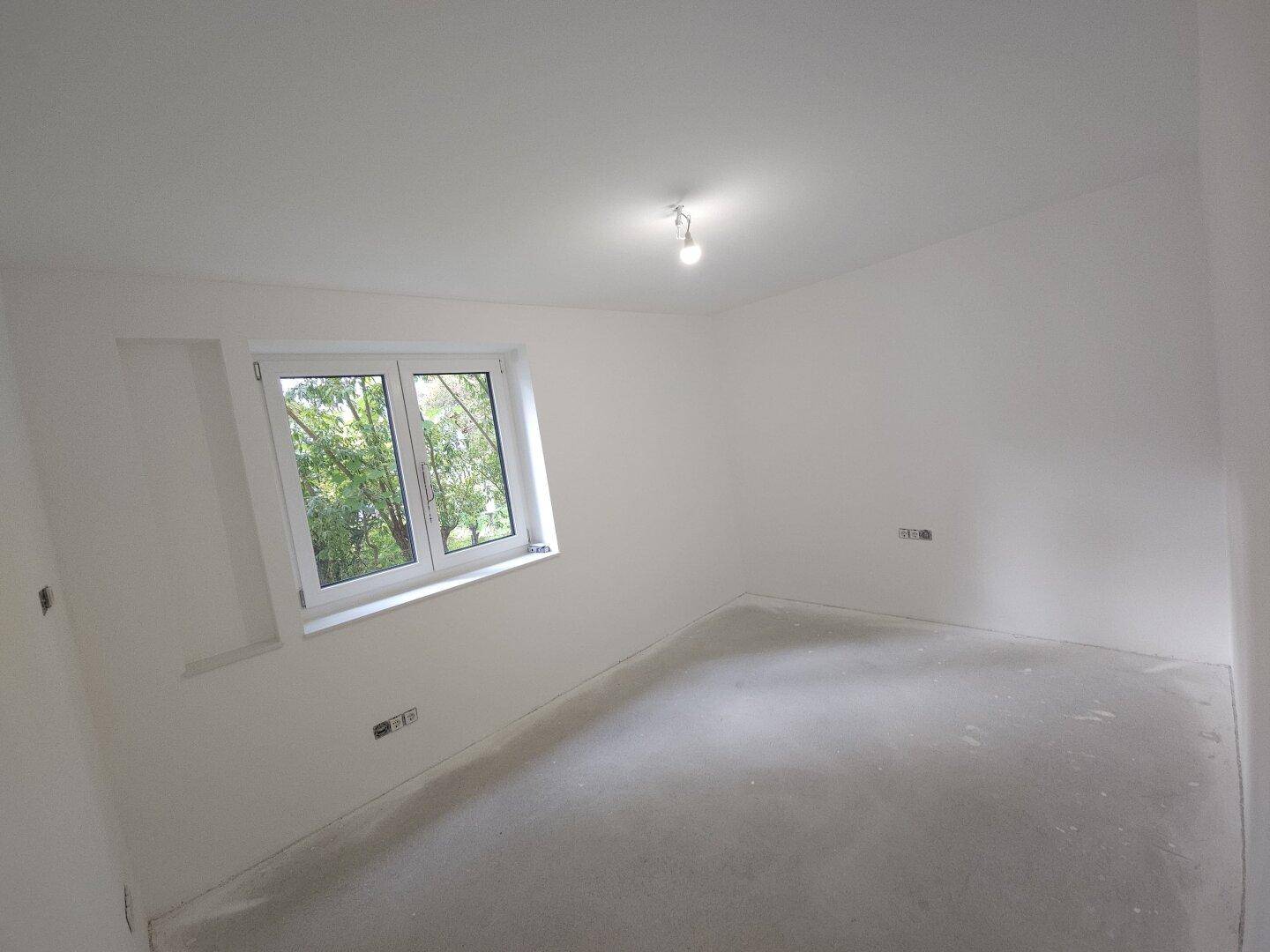 Moderne Dachgeschosswohnung im Dreiparteienhaus in zentrumsnaher Lage! - Ansicht 6
