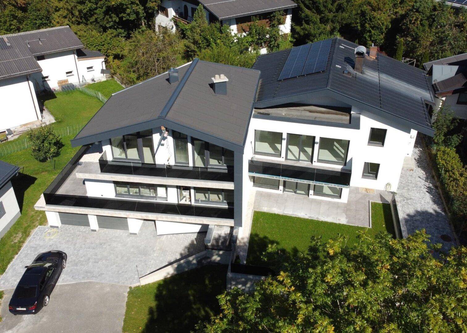 Moderne Dachgeschosswohnung im Dreiparteienhaus in zentrumsnaher Lage! - Ansicht 2