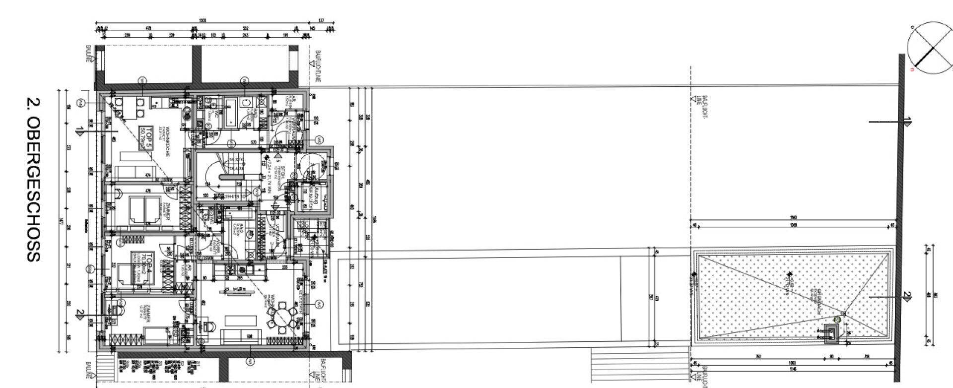 Grundriss des zweiten Obergeschosses mit Wohnbereichen, Schlafzimmern und Balkonen.