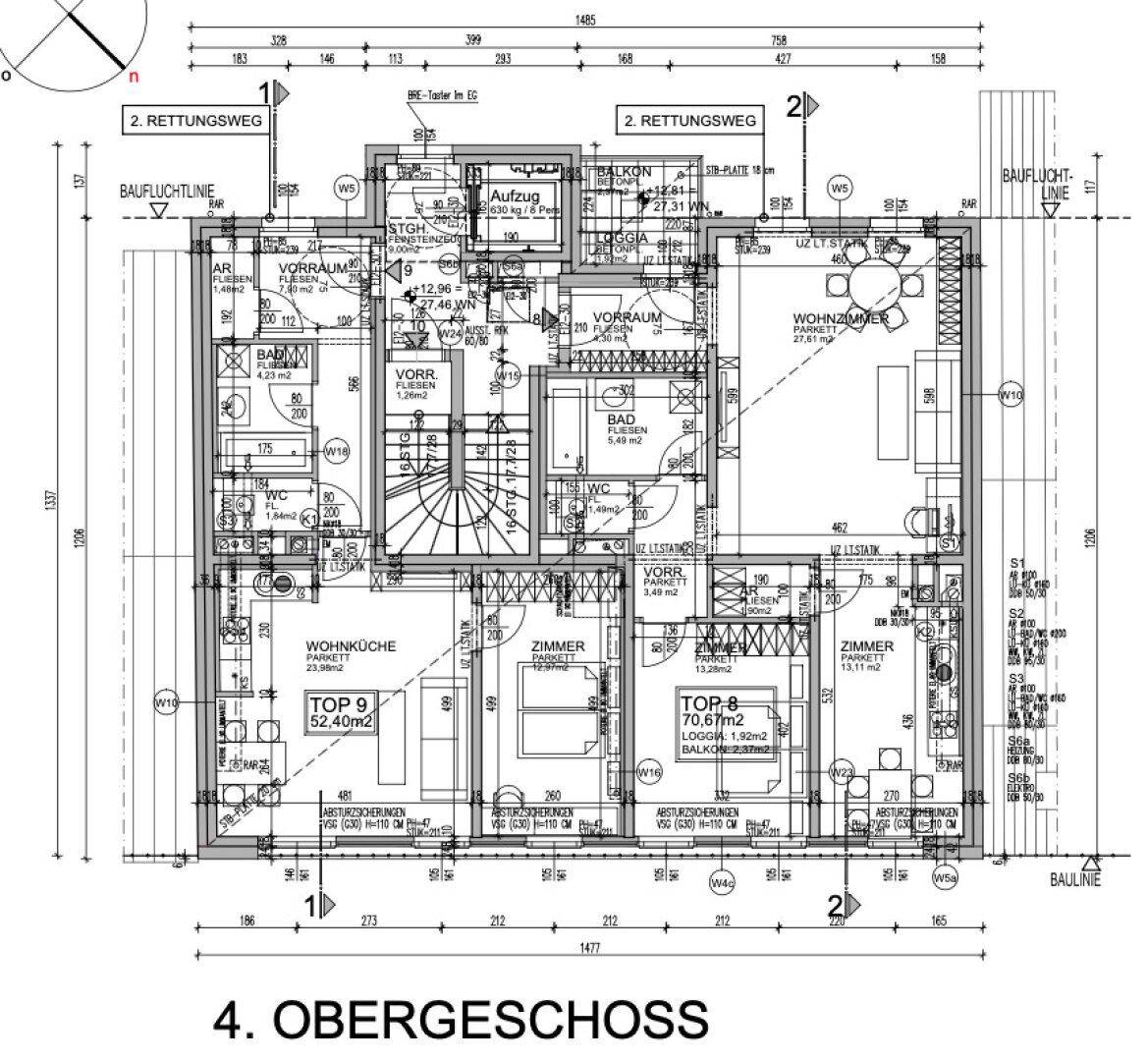 Grundriss des vierten Obergeschosses mit Wohnküchen, Schlafzimmern und Balkonzugängen.