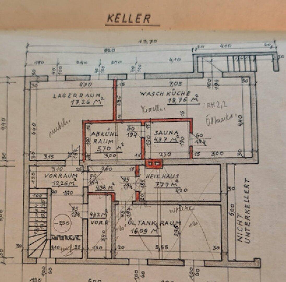 Grundriss des Kellers mit Lagerraum, Waschküche, Sauna und Heizraum.