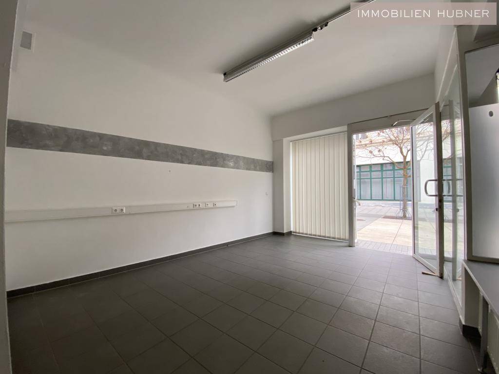 Shop - Blick zur Eingangstür