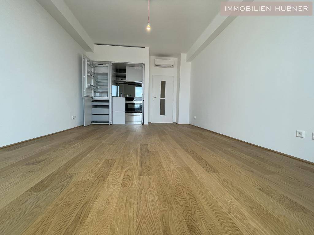 Zimmer - Blick zur Küche