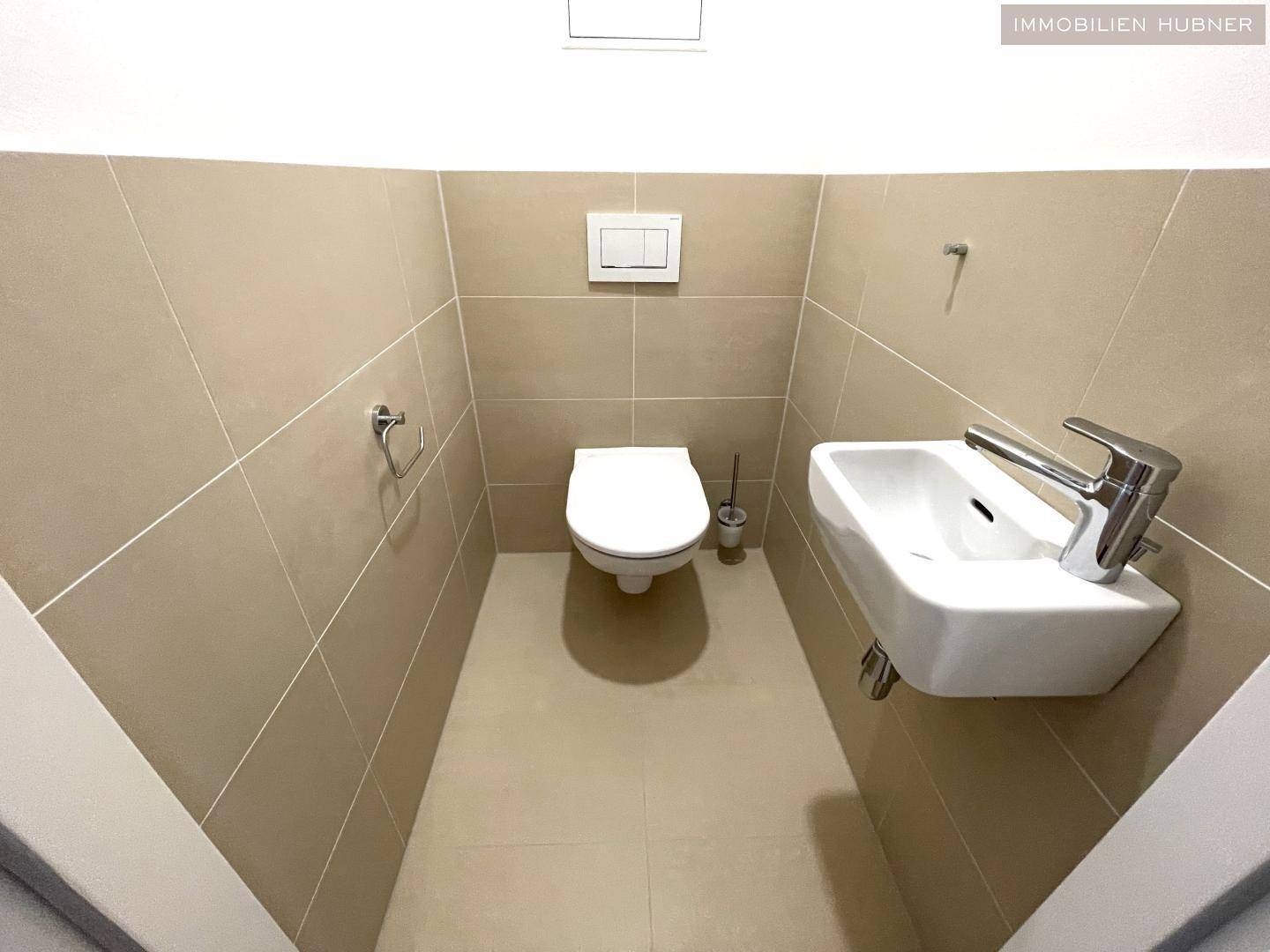 WC mit Waschbecken