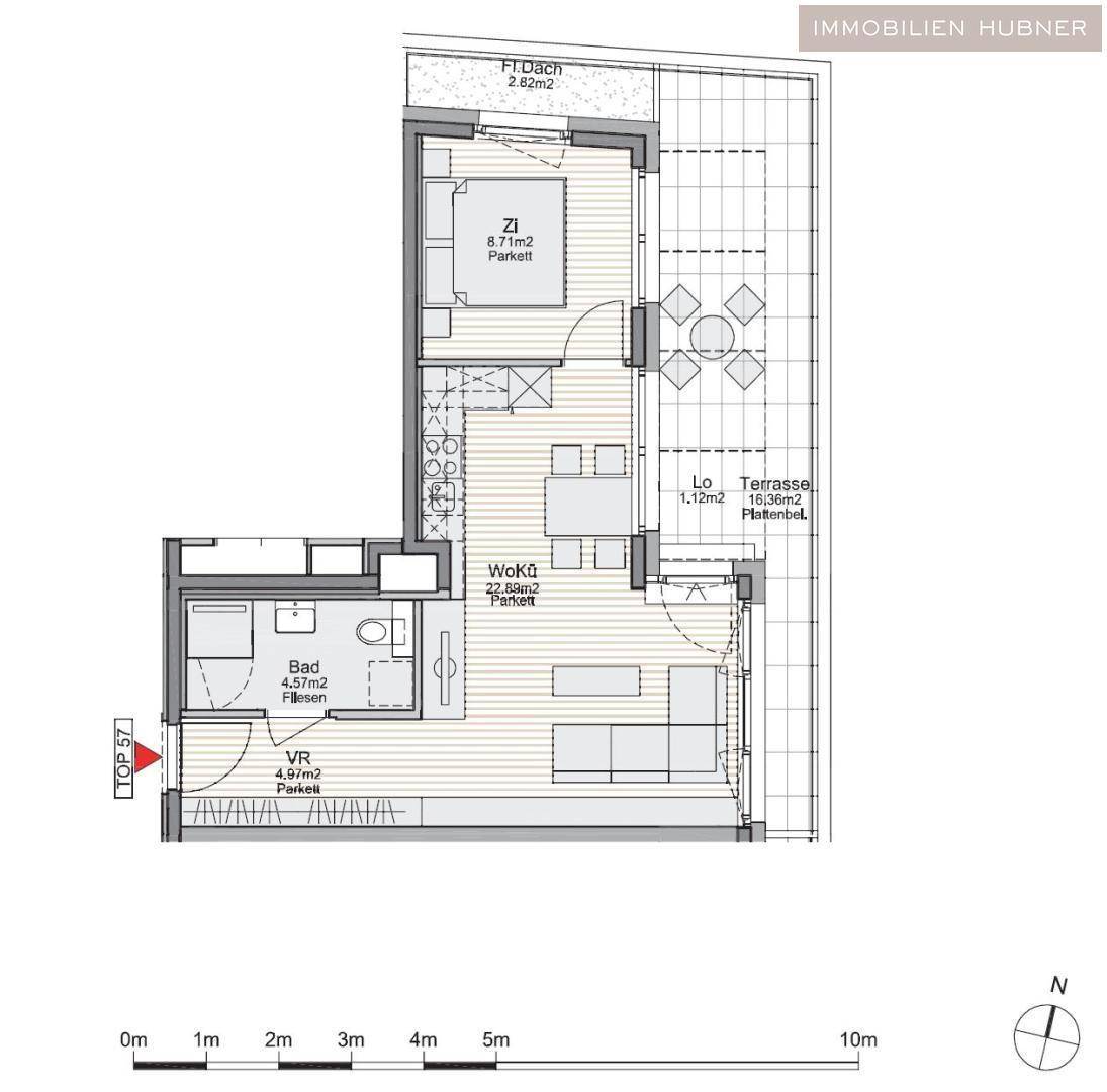 Grundriss der Wohnung zeigt eine offene Wohnküche, Schlafzimmer, Bad und eine große Terrasse.