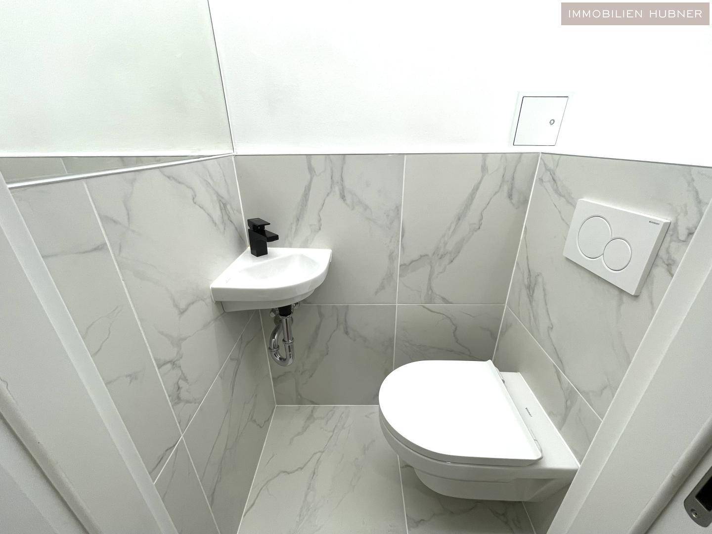WC mit Waschbecken