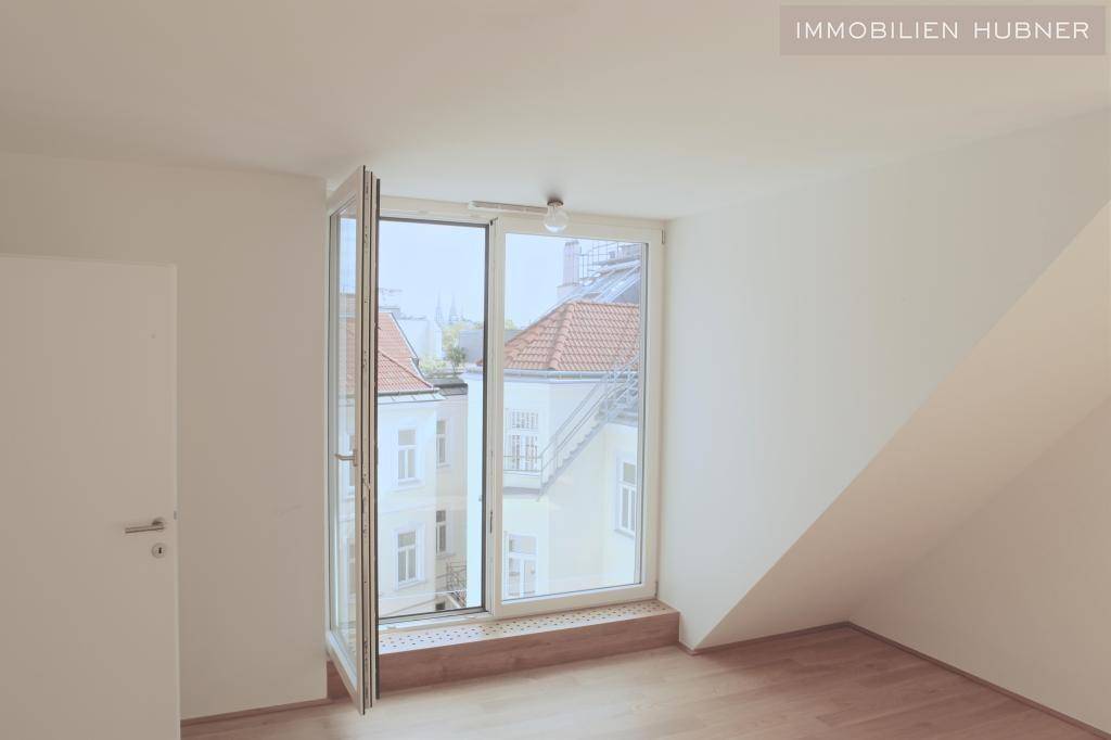 bodentiefe Fenster mit integrierter Wohnraumlüftun