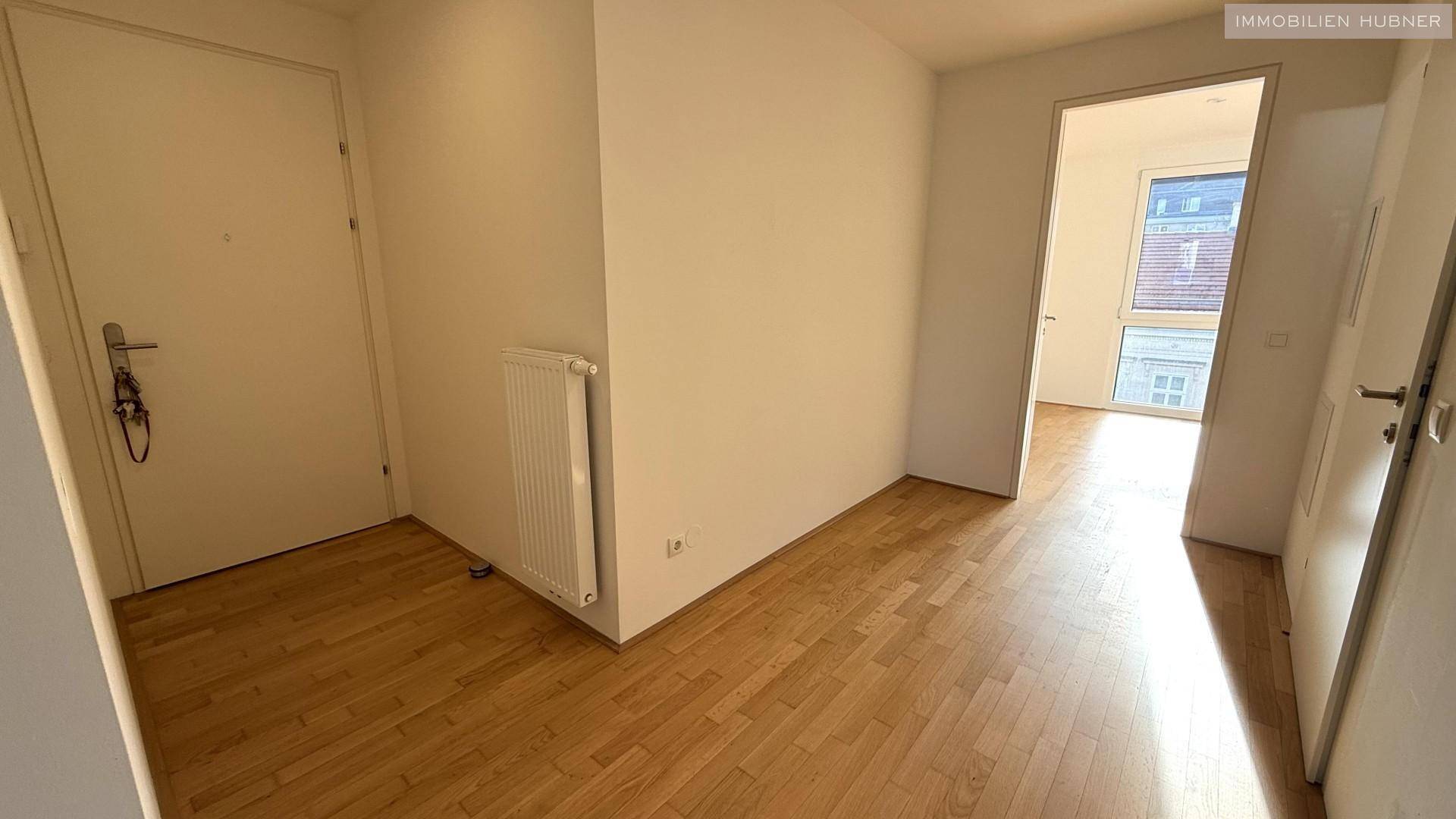 Vorraum mit viel Platz für Garderobe