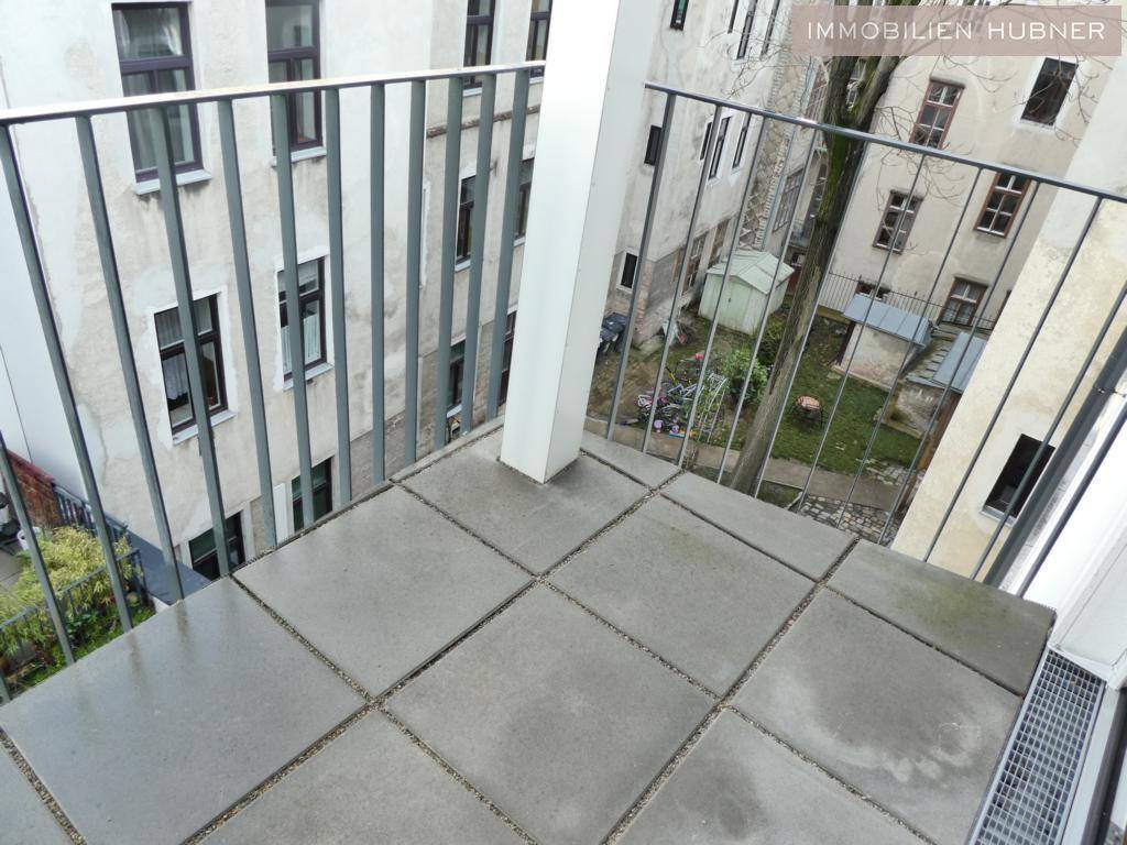 hofseitiger Balkon