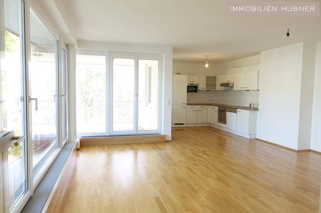 Wohnzimmer, Blick zur Küche
