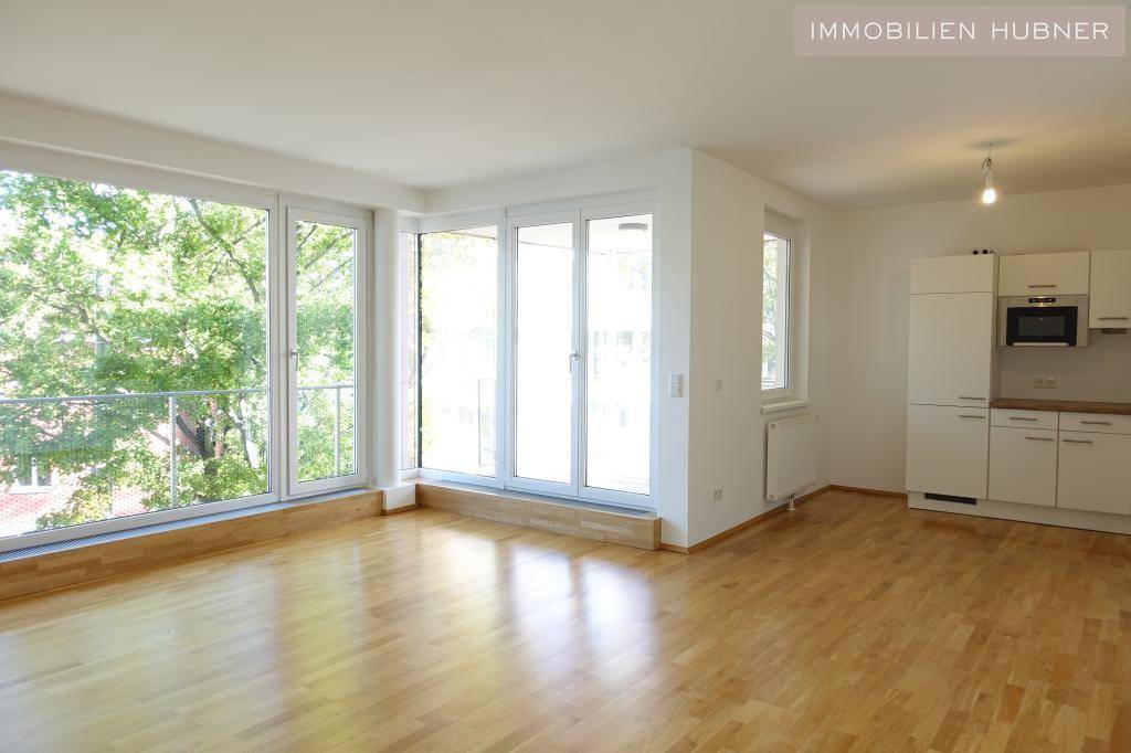 Wohnzimmer, Blick zur Terrasse