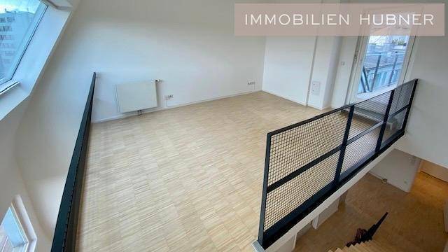 Galerie und Blick zur Terrasse
