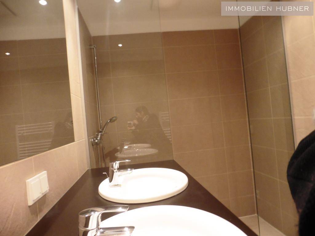 Badezimmer mit Dusche