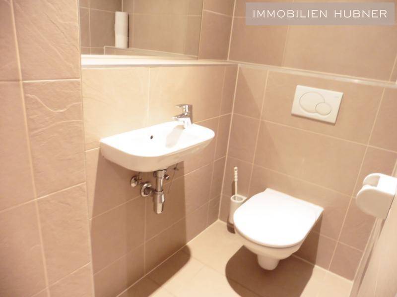 Gäste WC mit Waschbecken