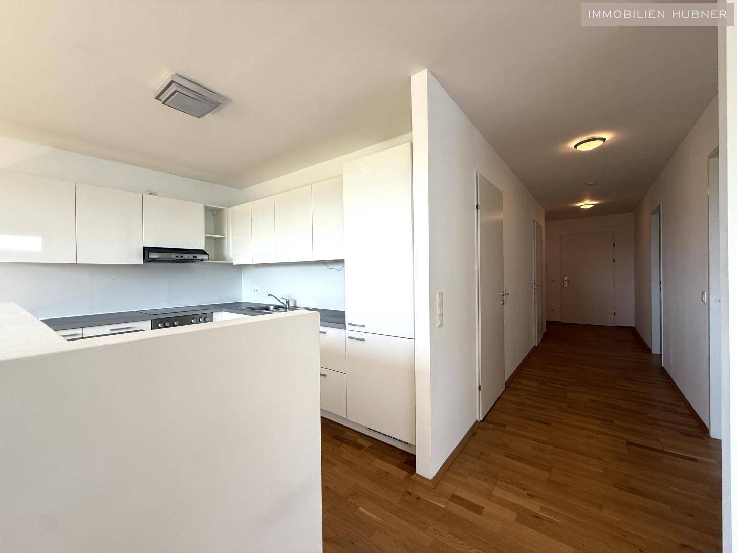 Küche - Blick ins Vorzimmer