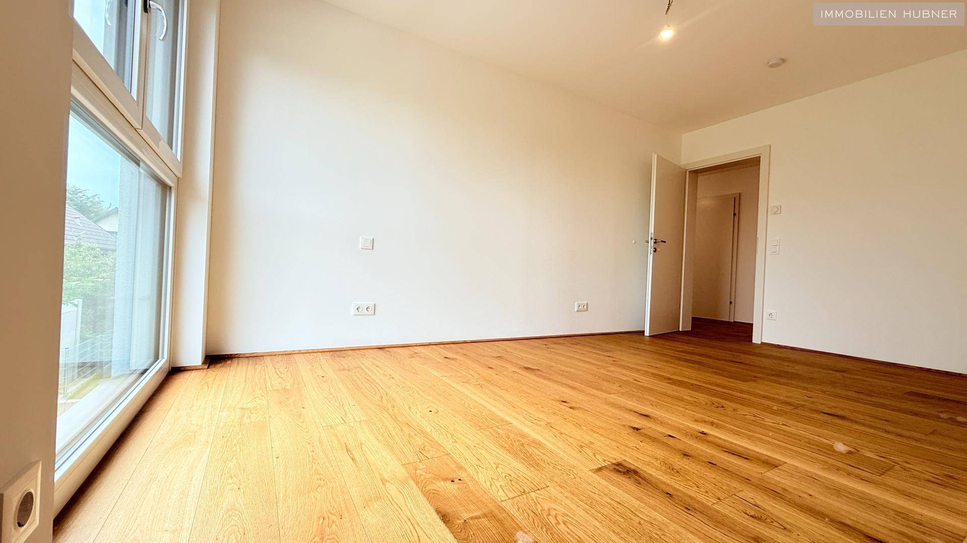 Geräumiges Schlafzimmer