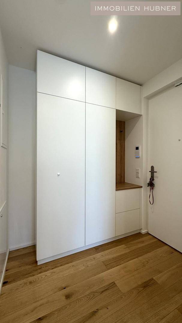 Vorraum und Garderobe