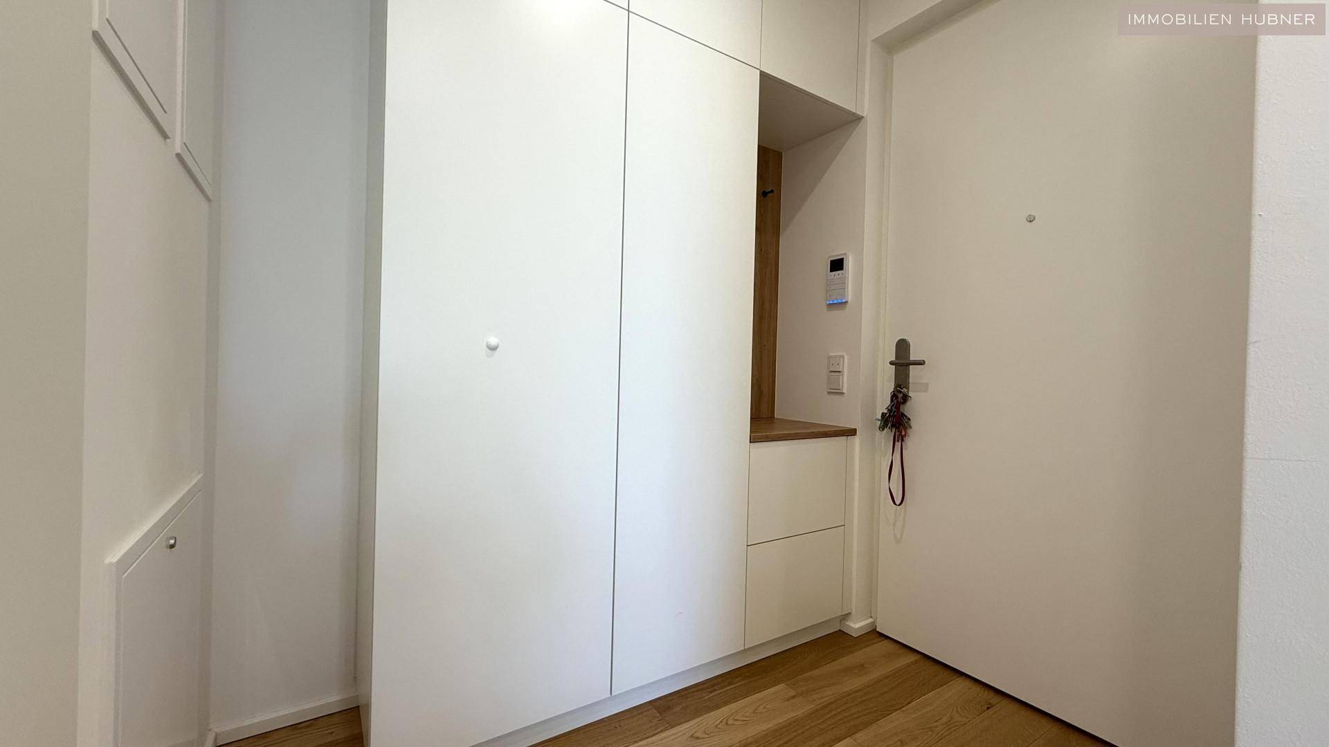 Vorraum und Garderobe